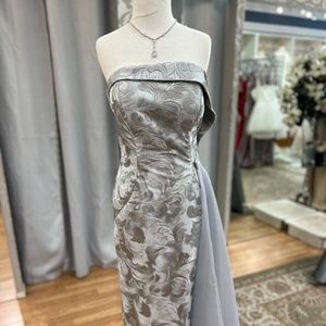 Tina di Martina Style 3066 Size 12 Silver Color Dress